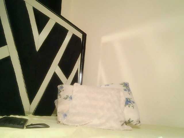 Oliviablue live cam on BongaCams