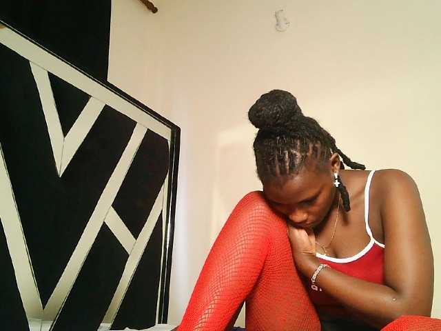 Oliviablue live cam on BongaCams