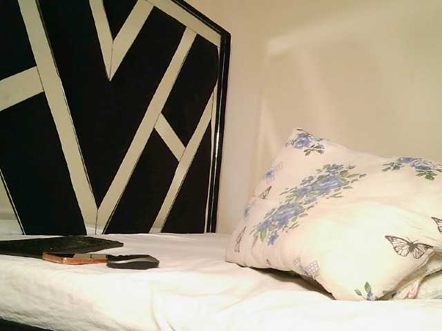 Oliviablue live cam on BongaCams