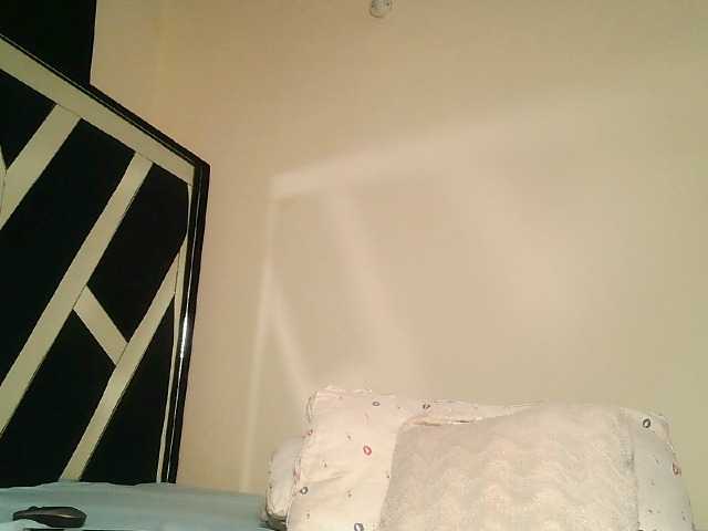 Oliviablue live cam on BongaCams