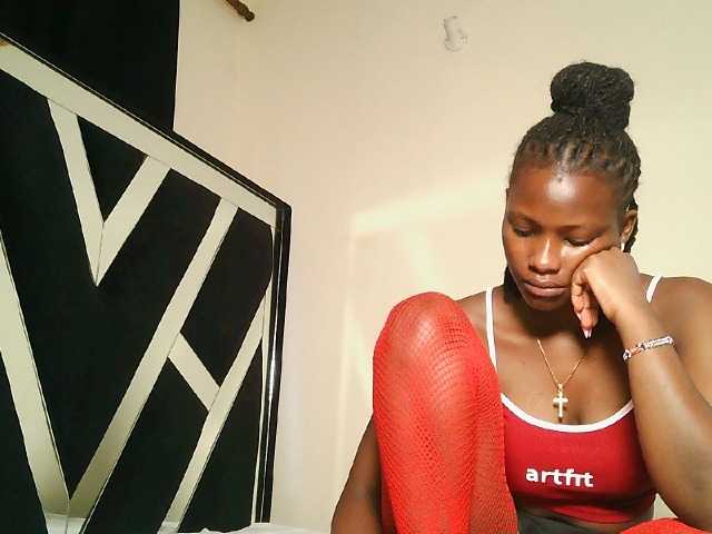 Oliviablue live cam on BongaCams