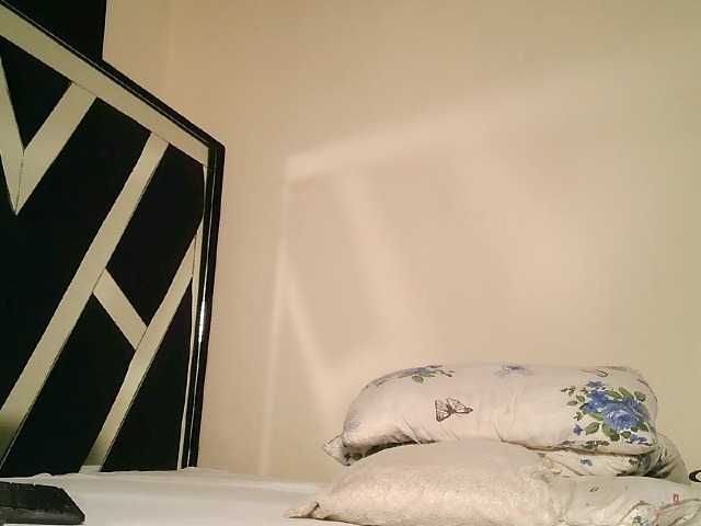 Oliviablue live cam on BongaCams