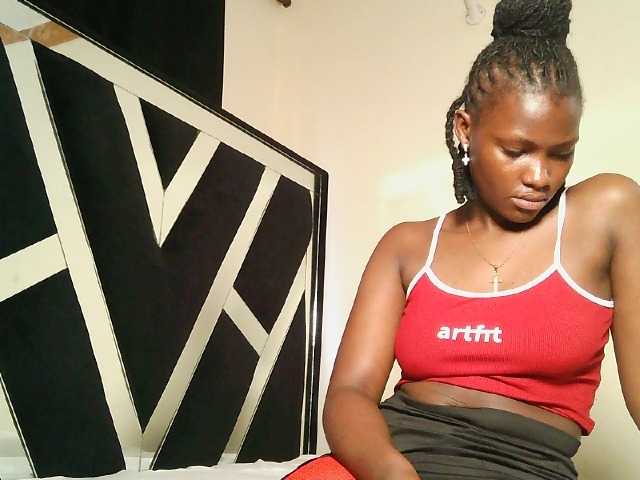 Oliviablue live cam on BongaCams