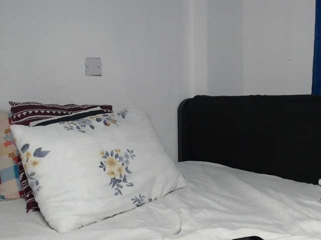 Oliviablue live cam on BongaCams