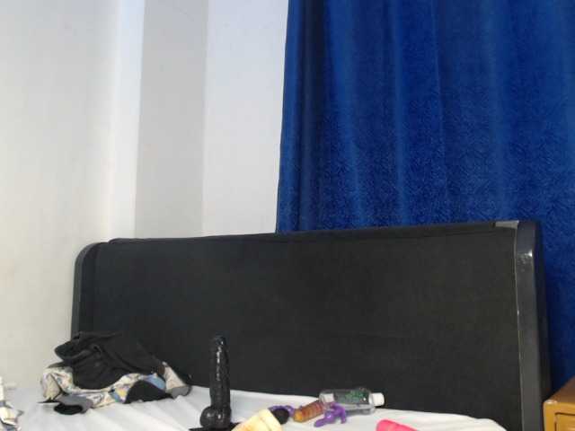 Oliviablue live cam on BongaCams