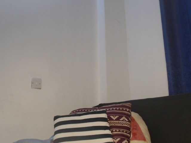 Oliviablue live cam on BongaCams