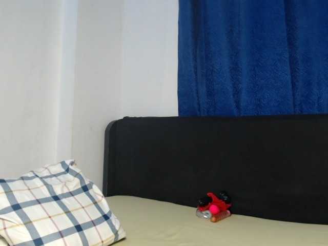 Oliviablue live cam on BongaCams