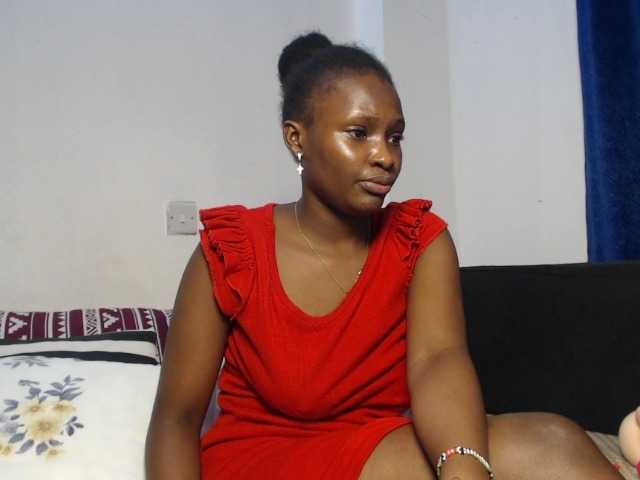 Oliviablue live cam on BongaCams