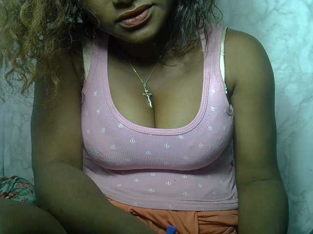 Angelahot123 live cam on BongaCams