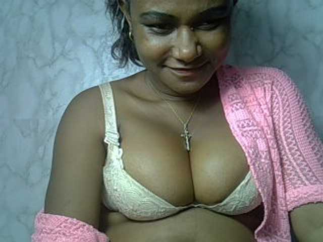 Angelahot123 live cam on BongaCams
