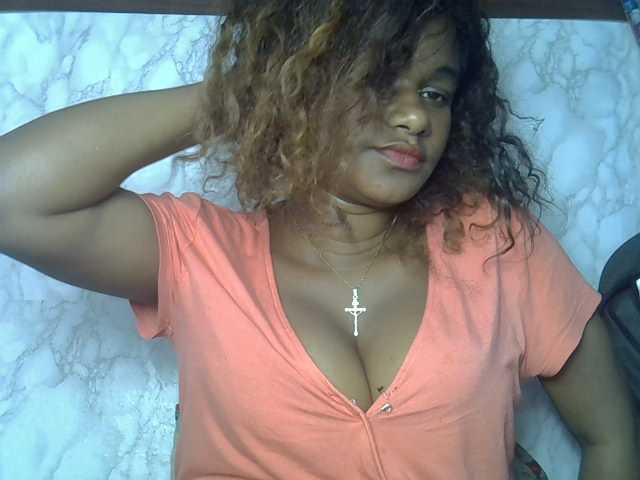 Angelahot123 live cam on BongaCams