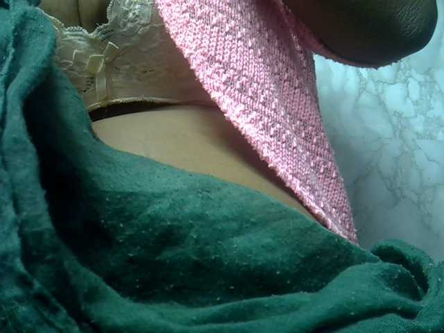 Angelahot123 live cam on BongaCams