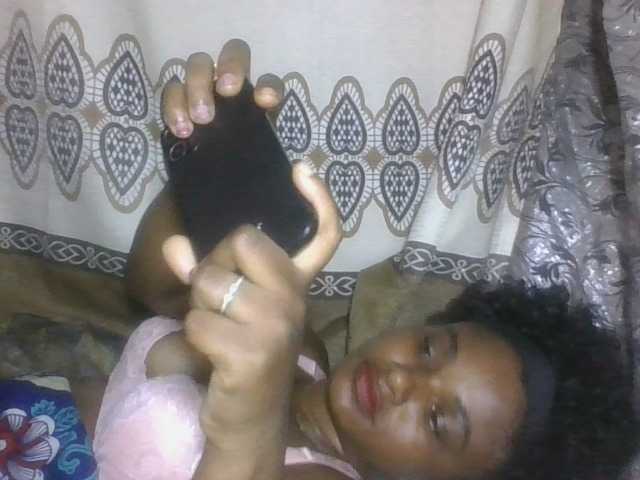 Angelahot123 Live Cam and Statistics on UnifiedCams