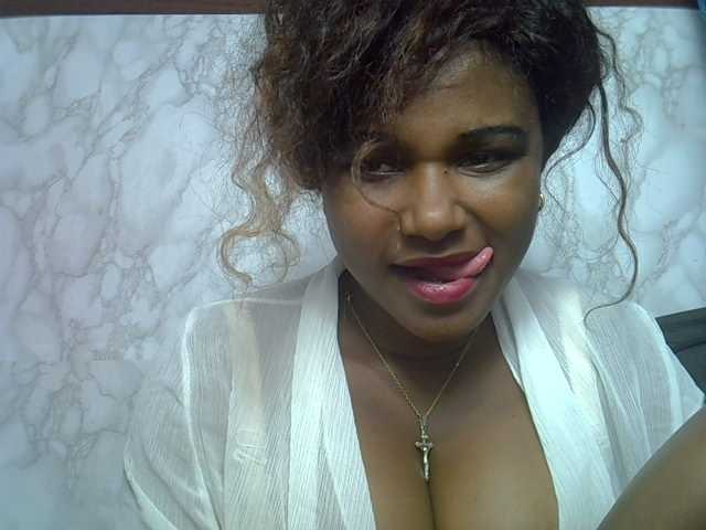 Angelahot123 live cam on BongaCams