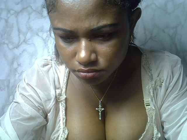 Modèle: Angelahot123