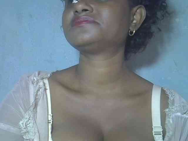 Angelahot123 webcam