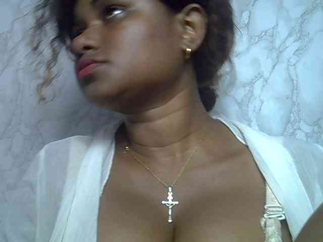Modèle: Angelahot123