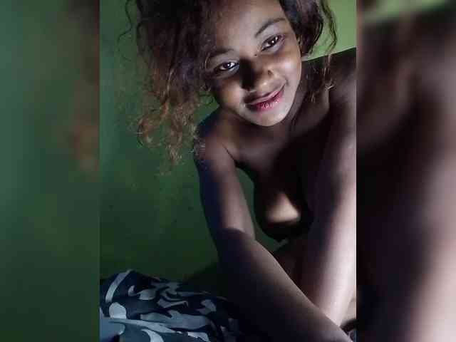 Modèle: Angelahot123