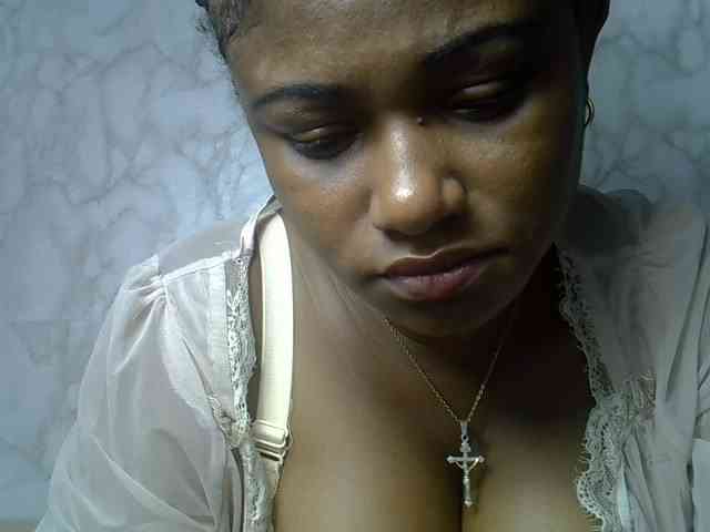 Modèle: Angelahot123