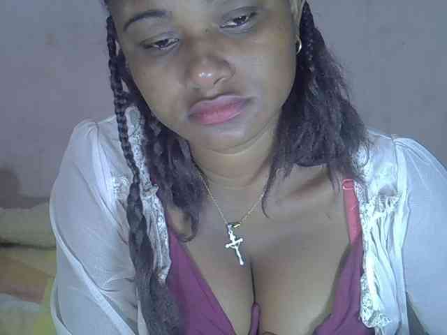 Angelahot123 webcam
