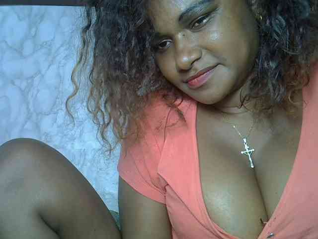 Angelahot123 webcam