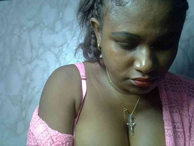 Angelahot123 webcam
