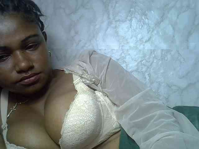Angelahot123 webcam