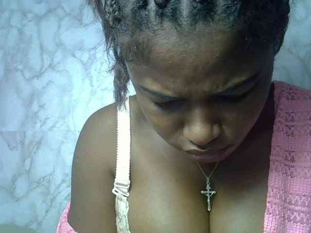 Modèle: Angelahot123