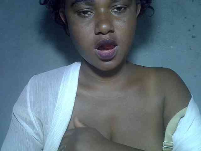 Angelahot123 webcam