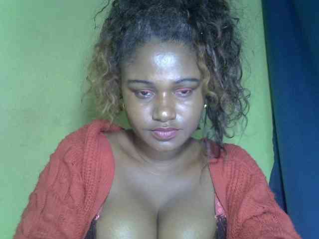 Angelahot123 webcam