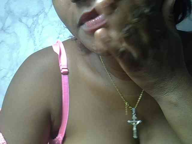 Angelahot123 webcam