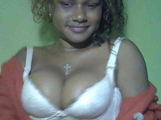 Modèle: Angelahot123