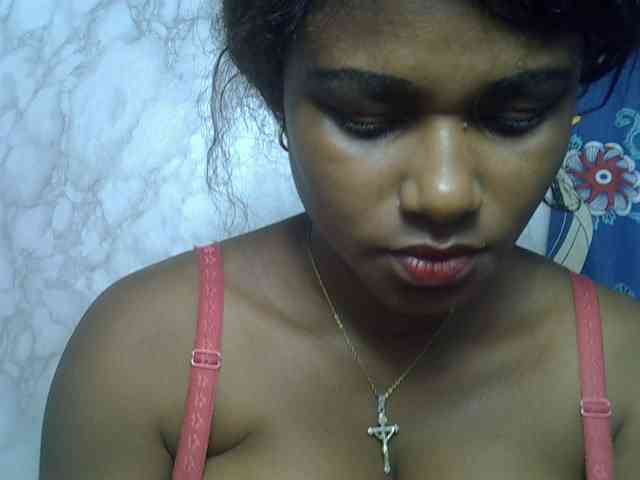 Angelahot123's cam show statistics and live stream