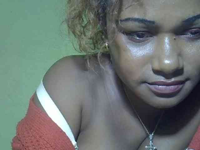 Angelahot123 webcam