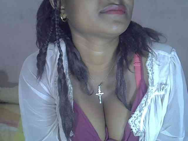 Angelahot123 webcam