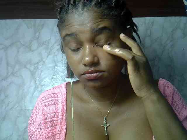 Angelahot123 webcam