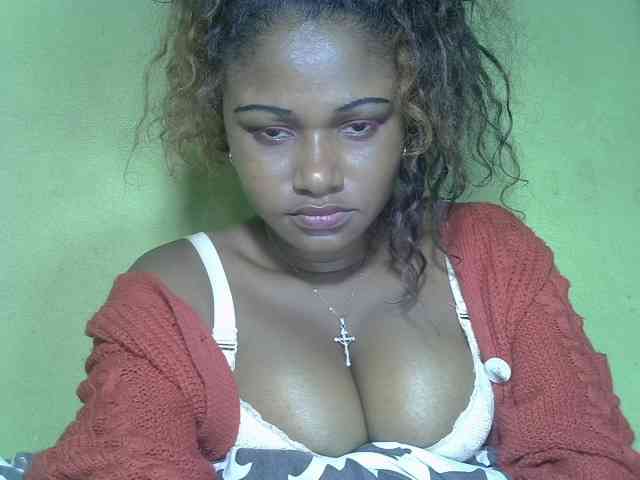Angelahot123 webcam