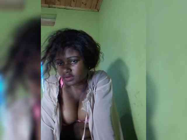 Modèle: Angelahot123