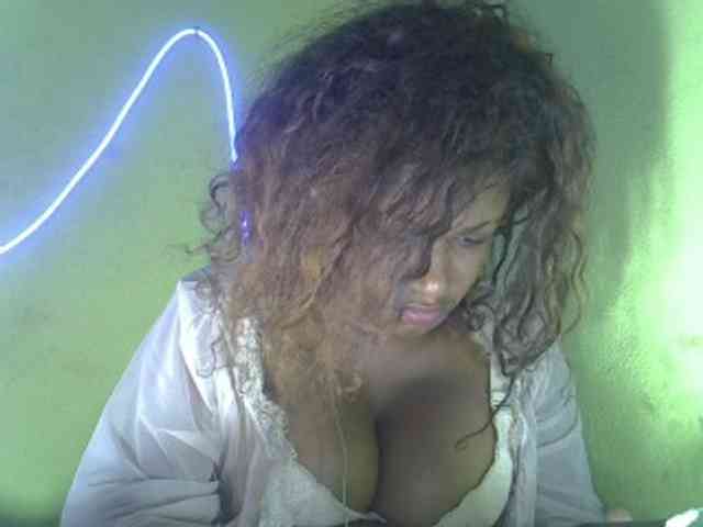 Angelahot123 webcam