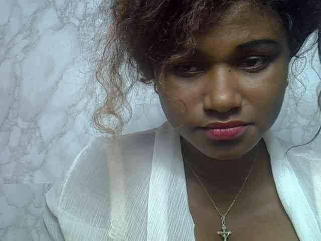 Angelahot123 webcam