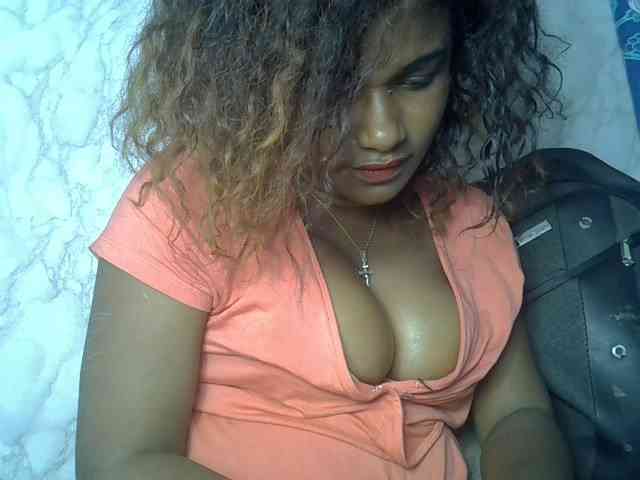 Angelahot123 Live Webcam on BongaCams