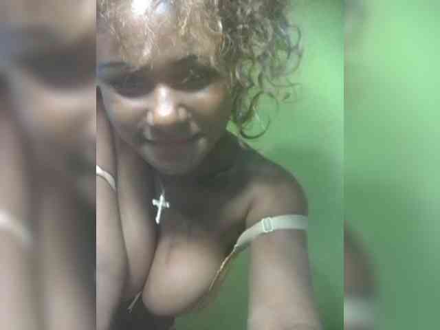 Angelahot123 webcam