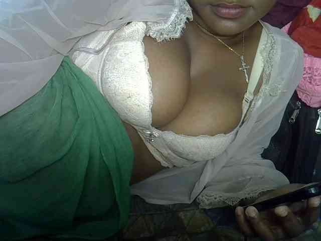 Modèle: Angelahot123