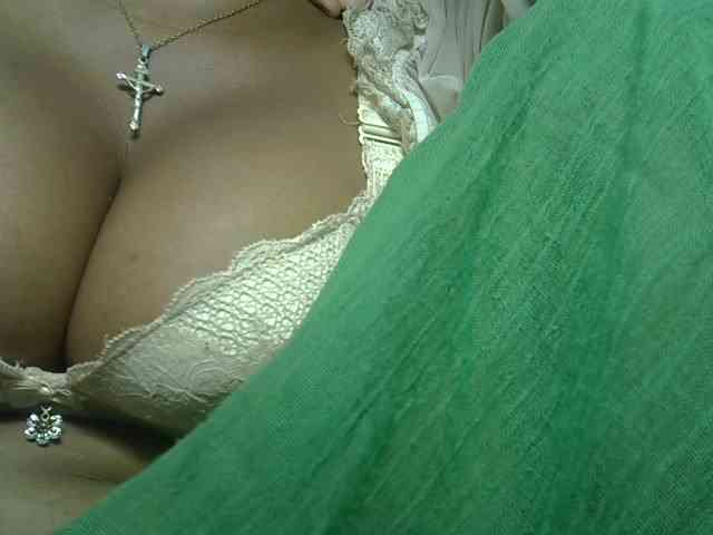 Angelahot123 webcam