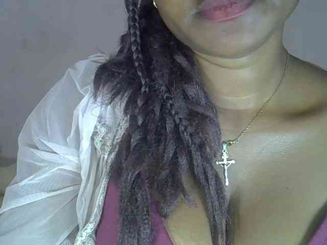Modèle: Angelahot123