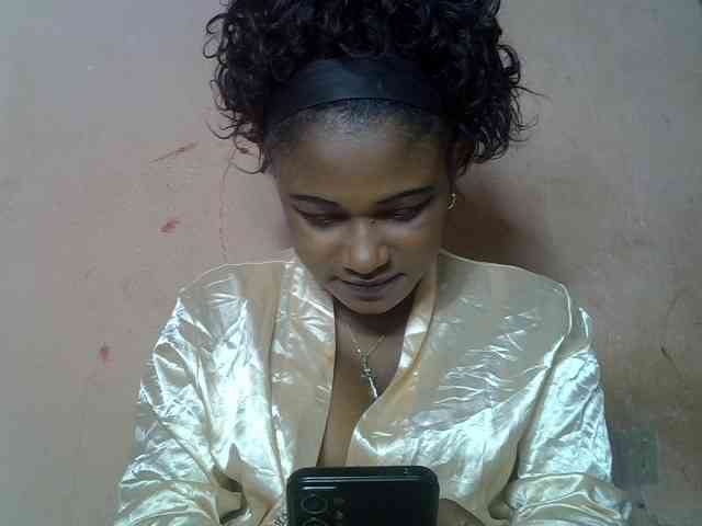 Angelahot123 webcam