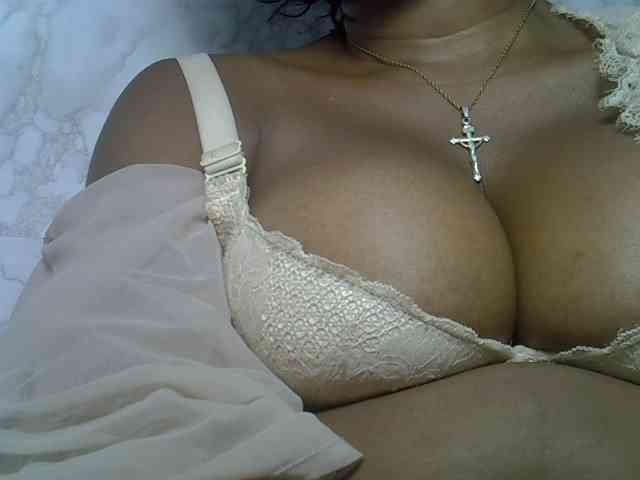 Angelahot123 webcam