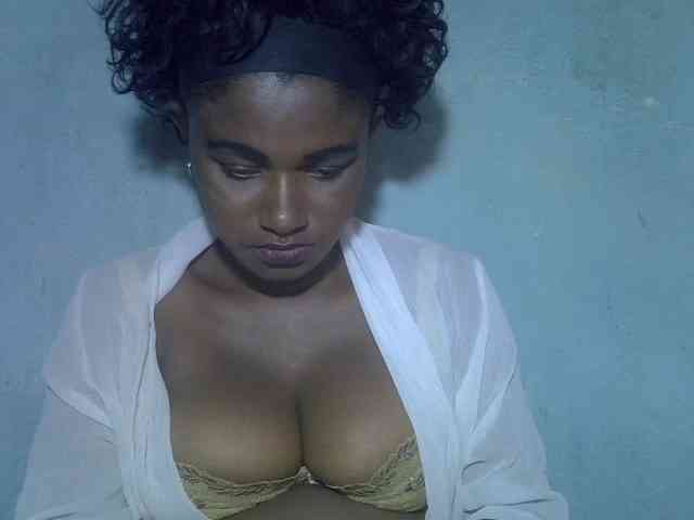Angelahot123 webcam