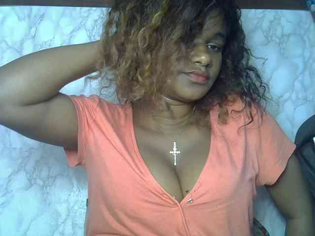 Modèle: Angelahot123
