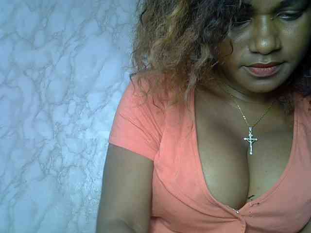 Angelahot123 webcam